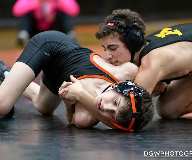 Shelton High vs. Amity - High School Wrestling